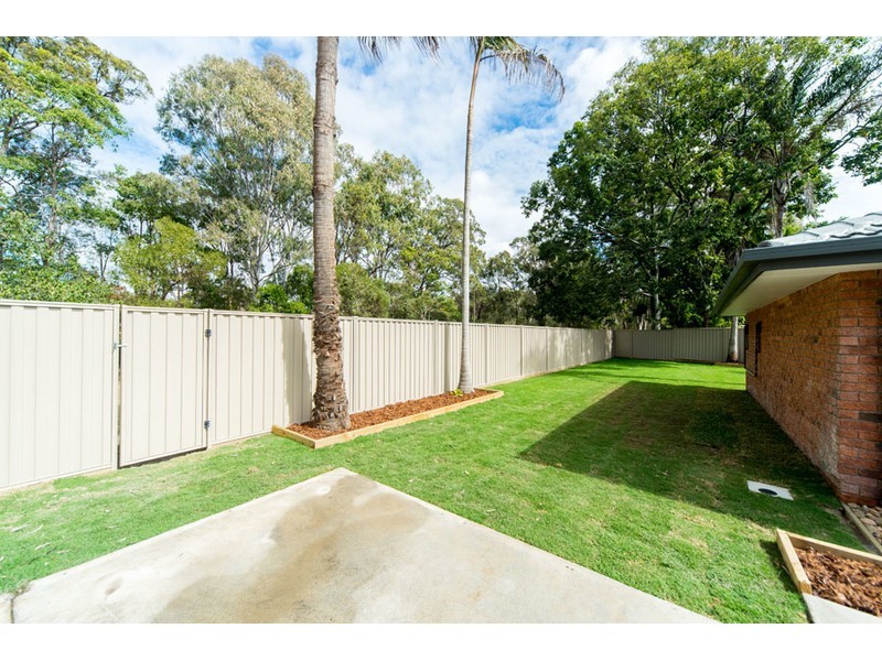 2/21 Morinda Way, Labrador QLD 4215