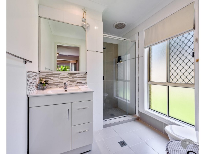 33 Carner Court, Parkwood QLD 4214