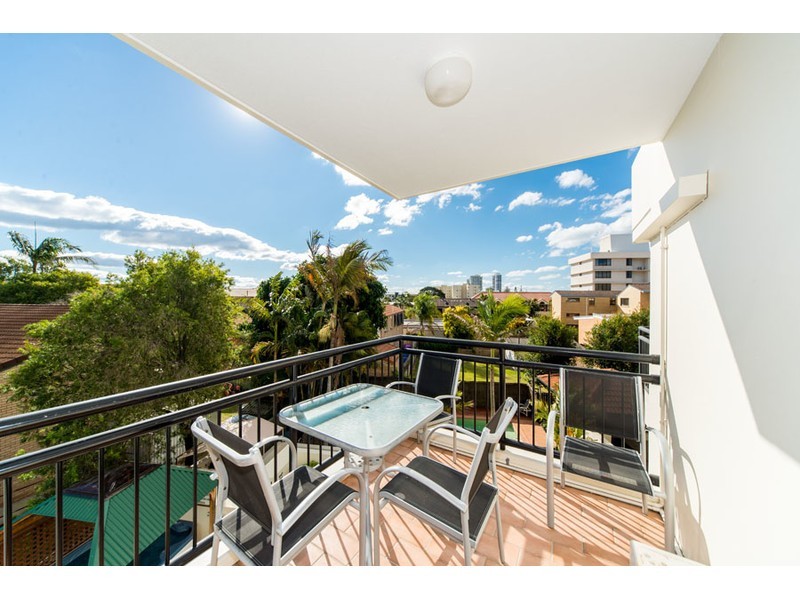 32/452 Marine Parade, Biggera Waters QLD 4216