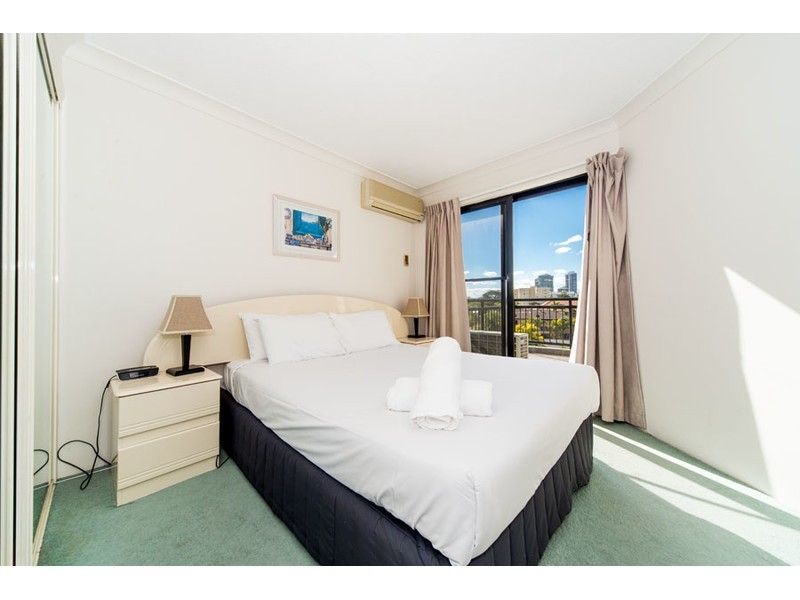 32/452 Marine Parade, Biggera Waters QLD 4216