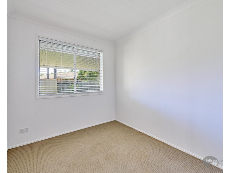 1/16 Stephanie Court, Labrador QLD 4215