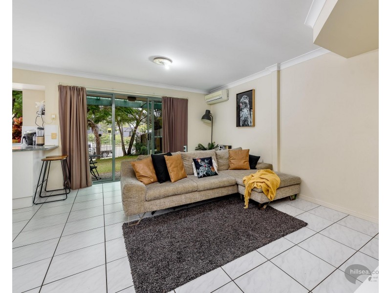 1/191 Greenacre Drive, Arundel QLD 4214