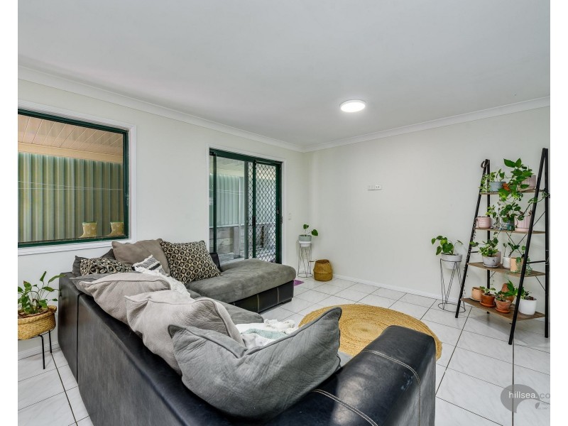 1/100 Greenacre Drive, Parkwood QLD 4214