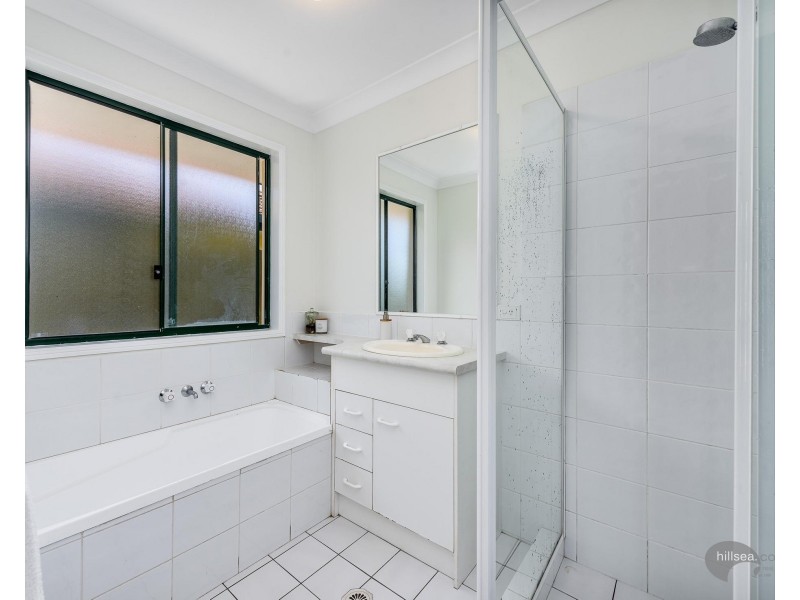 1/100 Greenacre Drive, Parkwood QLD 4214