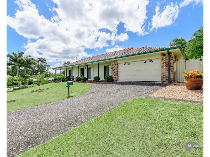 17 Hazeltine Place, Parkwood QLD 4214
