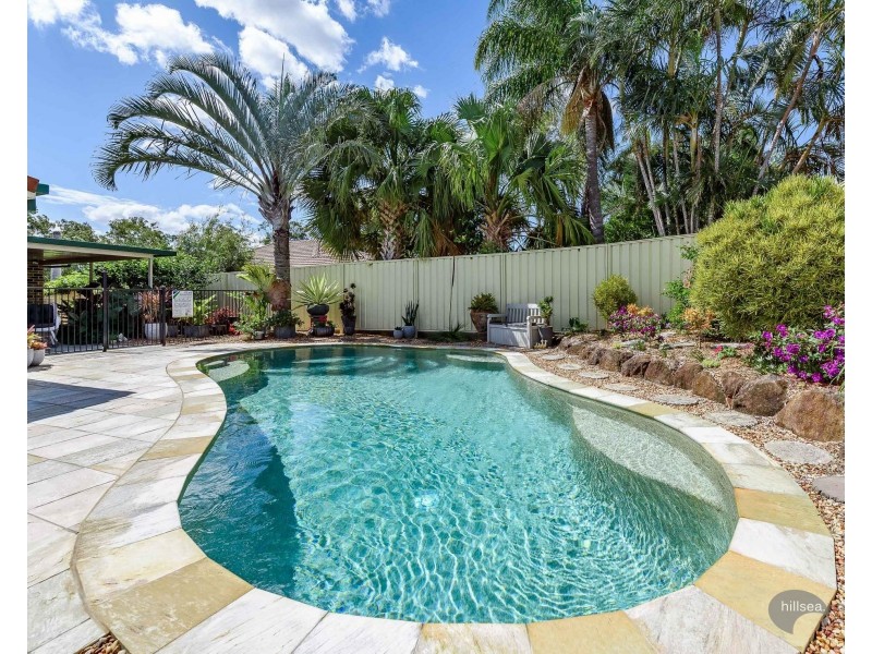 17 Hazeltine Place, Parkwood QLD 4214