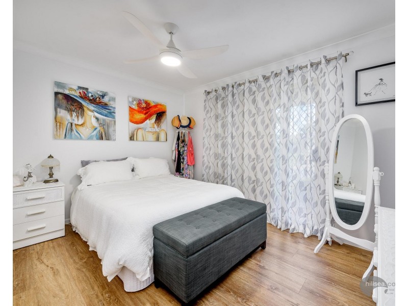 17 Hazeltine Place, Parkwood QLD 4214