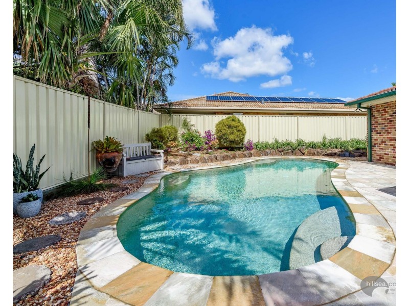 17 Hazeltine Place, Parkwood QLD 4214