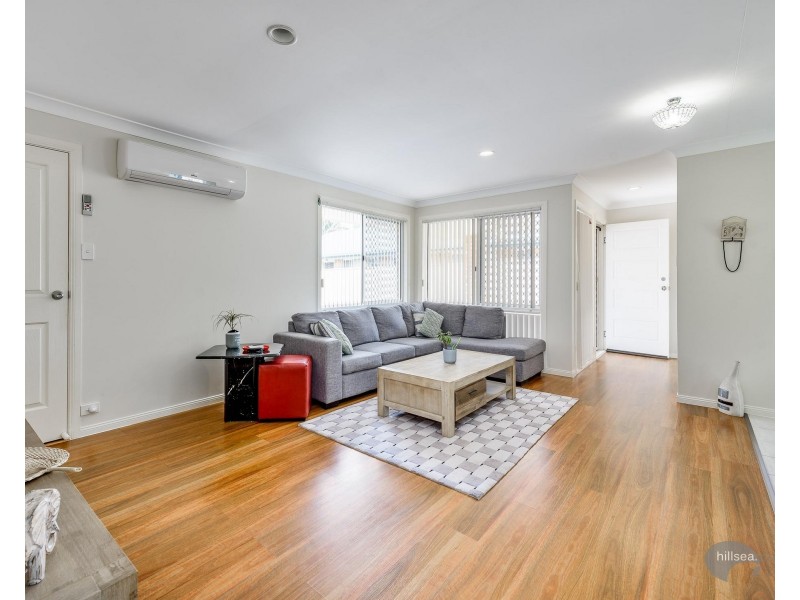 2/12 Coventry Court, Labrador QLD 4215