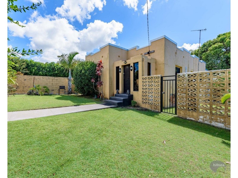 9 Third Avenue, Labrador QLD 4215