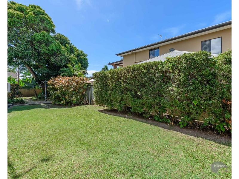 9 Third Avenue, Labrador QLD 4215