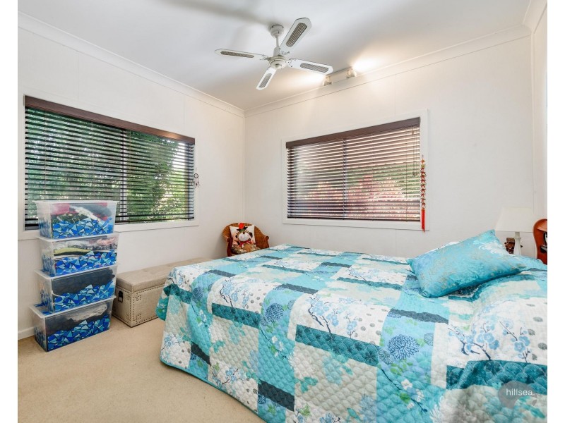 9 Third Avenue, Labrador QLD 4215