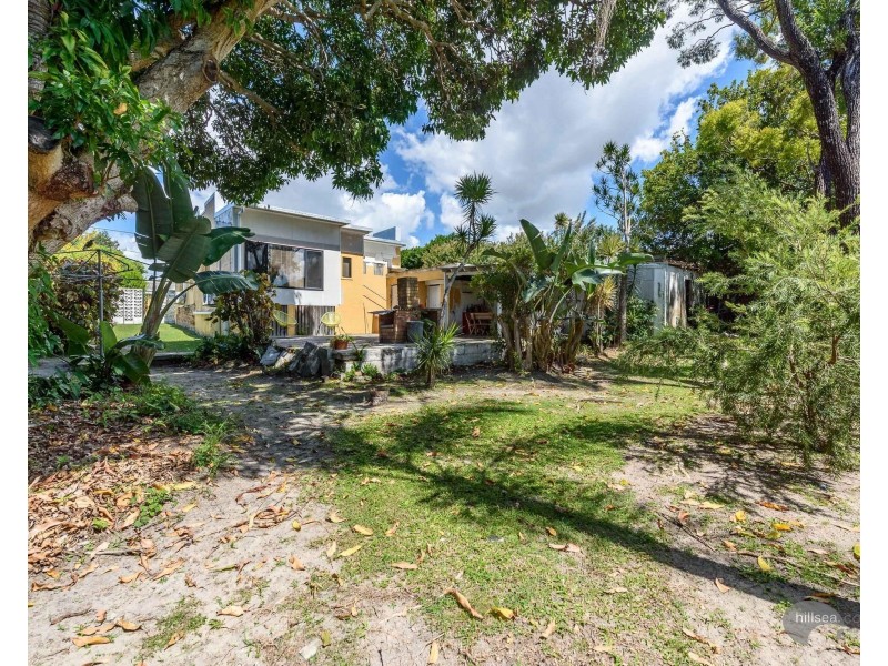 9 Third Avenue, Labrador QLD 4215