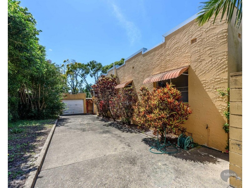 9 Third Avenue, Labrador QLD 4215