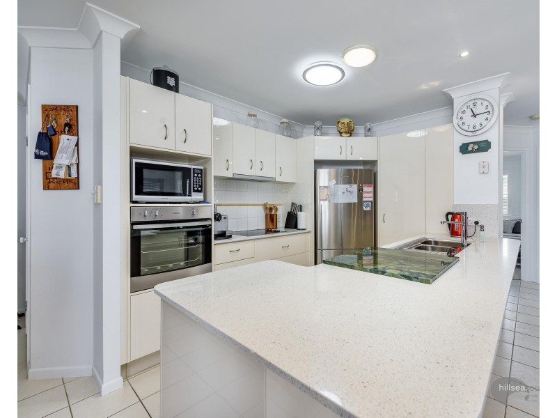 7 Leighanne Crescent, Arundel QLD 4214