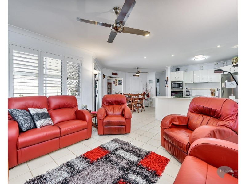 7 Leighanne Crescent, Arundel QLD 4214