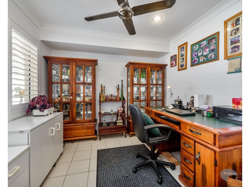 7 Leighanne Crescent, Arundel QLD 4214