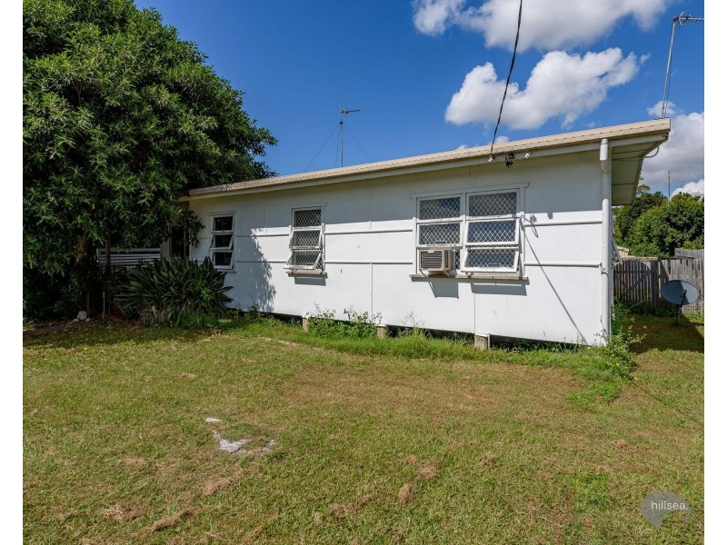 40 Central Street, Labrador QLD 4215