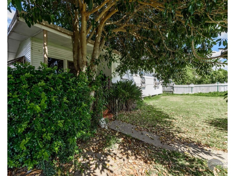 40 Central Street, Labrador QLD 4215