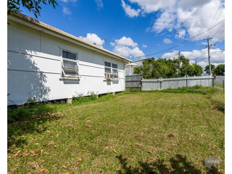 40 Central Street, Labrador QLD 4215