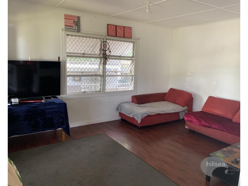 40 Central Street, Labrador QLD 4215