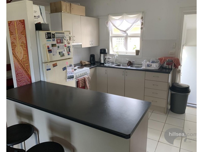 40 Central Street, Labrador QLD 4215