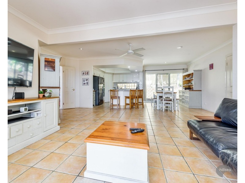 12 Pearson Close, Arundel QLD 4214