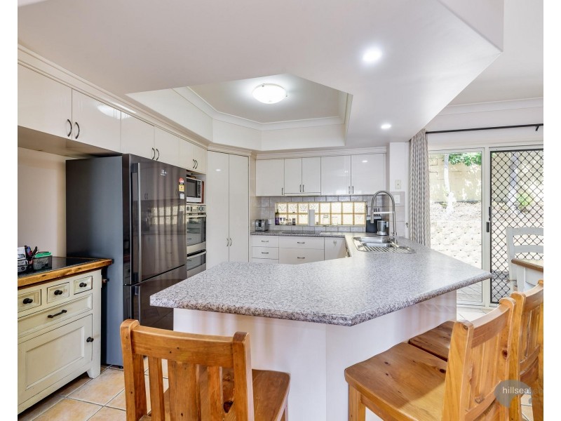 12 Pearson Close, Arundel QLD 4214