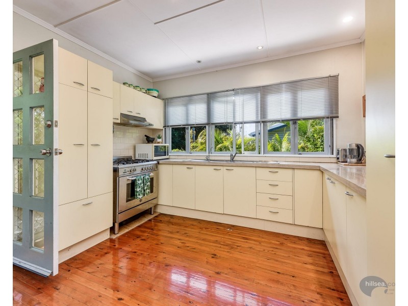 87 Central Street, Labrador QLD 4215