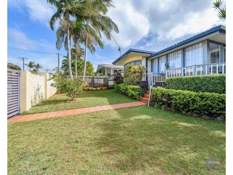 87 Central Street, Labrador QLD 4215