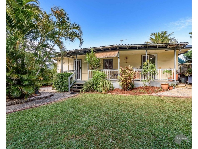 87 Central Street, Labrador QLD 4215