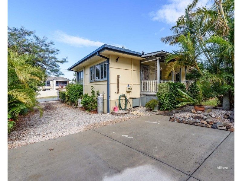 87 Central Street, Labrador QLD 4215