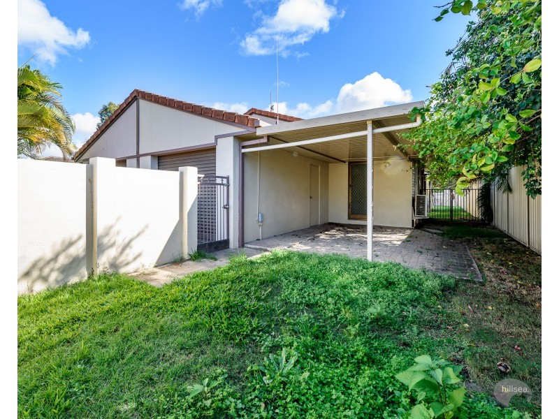 2/118 Kumbari Avenue, Labrador QLD 4215