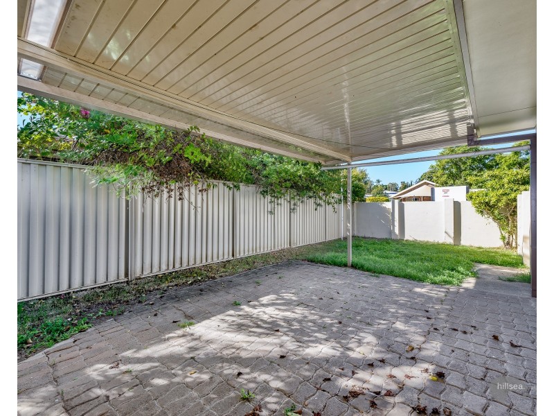 2/118 Kumbari Avenue, Labrador QLD 4215