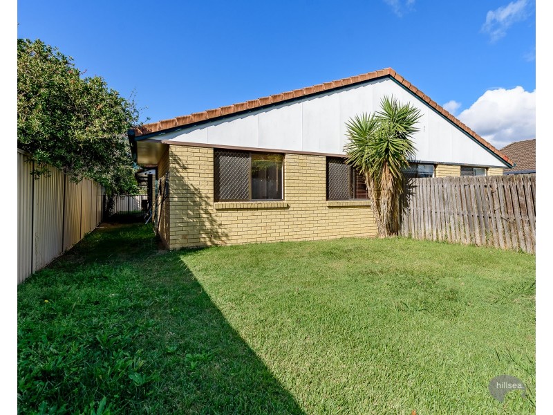 2/118 Kumbari Avenue, Labrador QLD 4215