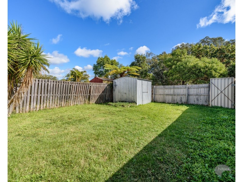 2/118 Kumbari Avenue, Labrador QLD 4215