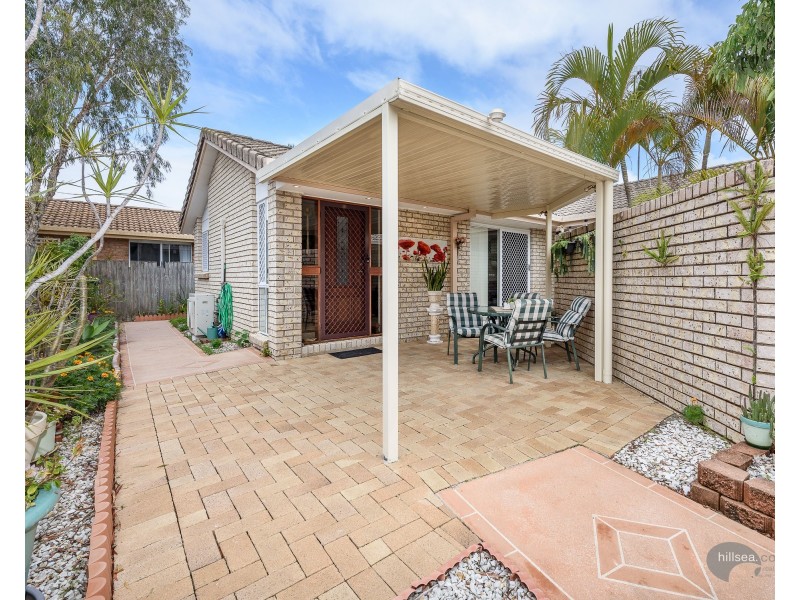 2/33 Kenny Drive, Labrador QLD 4215