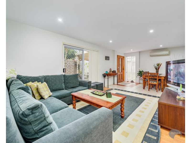 2/33 Kenny Drive, Labrador QLD 4215