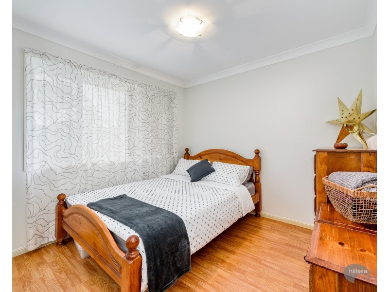 2/33 Kenny Drive, Labrador QLD 4215