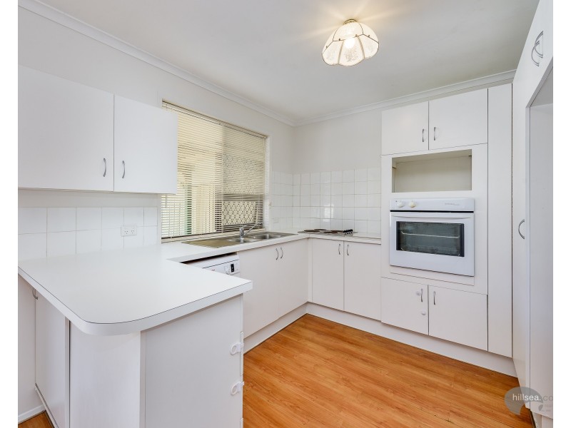 1/4 Mace Court, Labrador QLD 4215