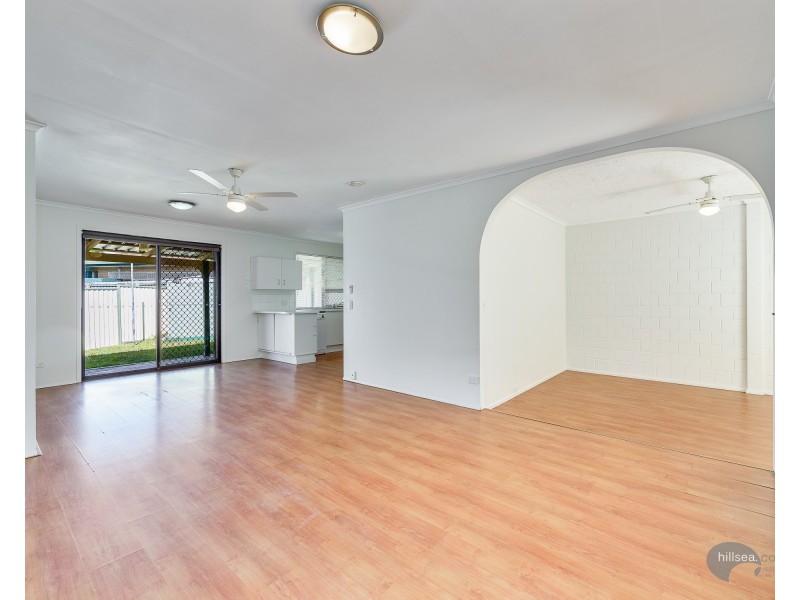 1/4 Mace Court, Labrador QLD 4215