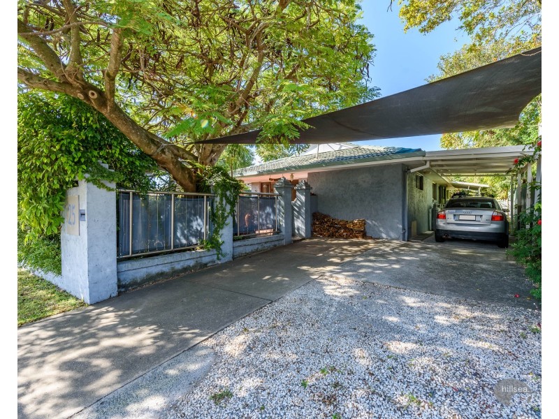 25 Morala Avenue, Biggera Waters QLD 4216