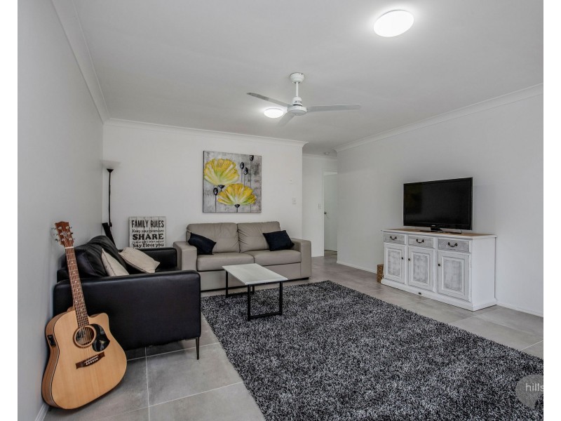 2/8 Calvary Court, Labrador QLD 4215
