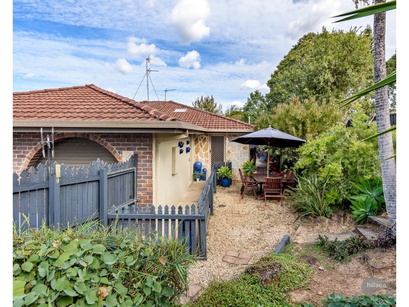 1/11 Robin Joy Close, Labrador QLD 4215