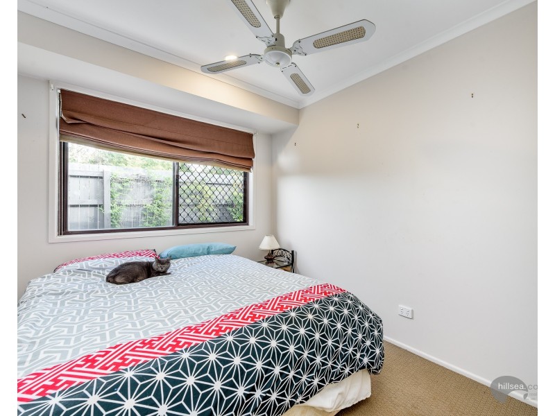 1/11 Robin Joy Close, Labrador QLD 4215