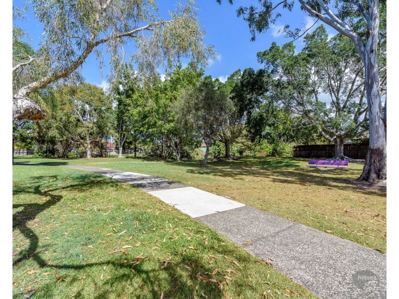 2/13 Orkney Place, Labrador QLD 4215