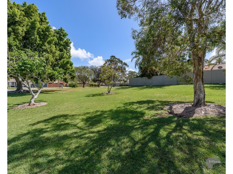 2/13 Orkney Place, Labrador QLD 4215