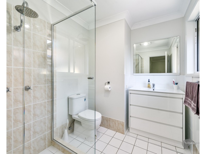 1/134 Greenacre Drive, Parkwood QLD 4214