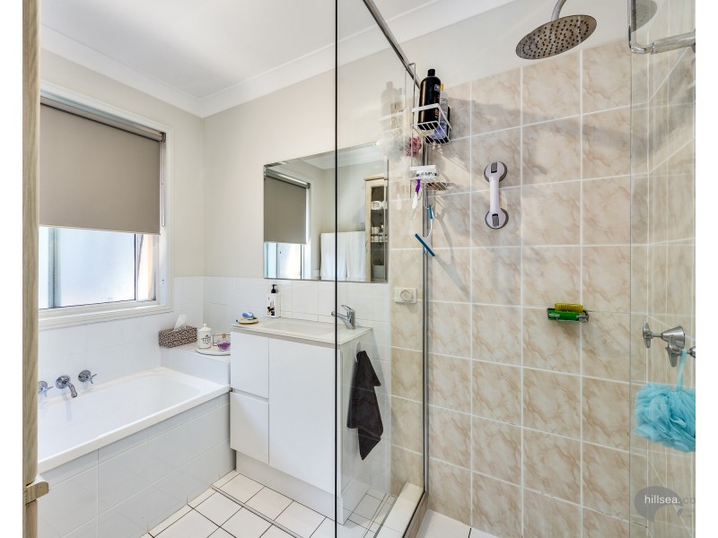 1/134 Greenacre Drive, Parkwood QLD 4214