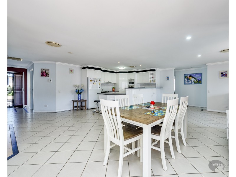 16 Wattlebrush Grove, Molendinar QLD 4214